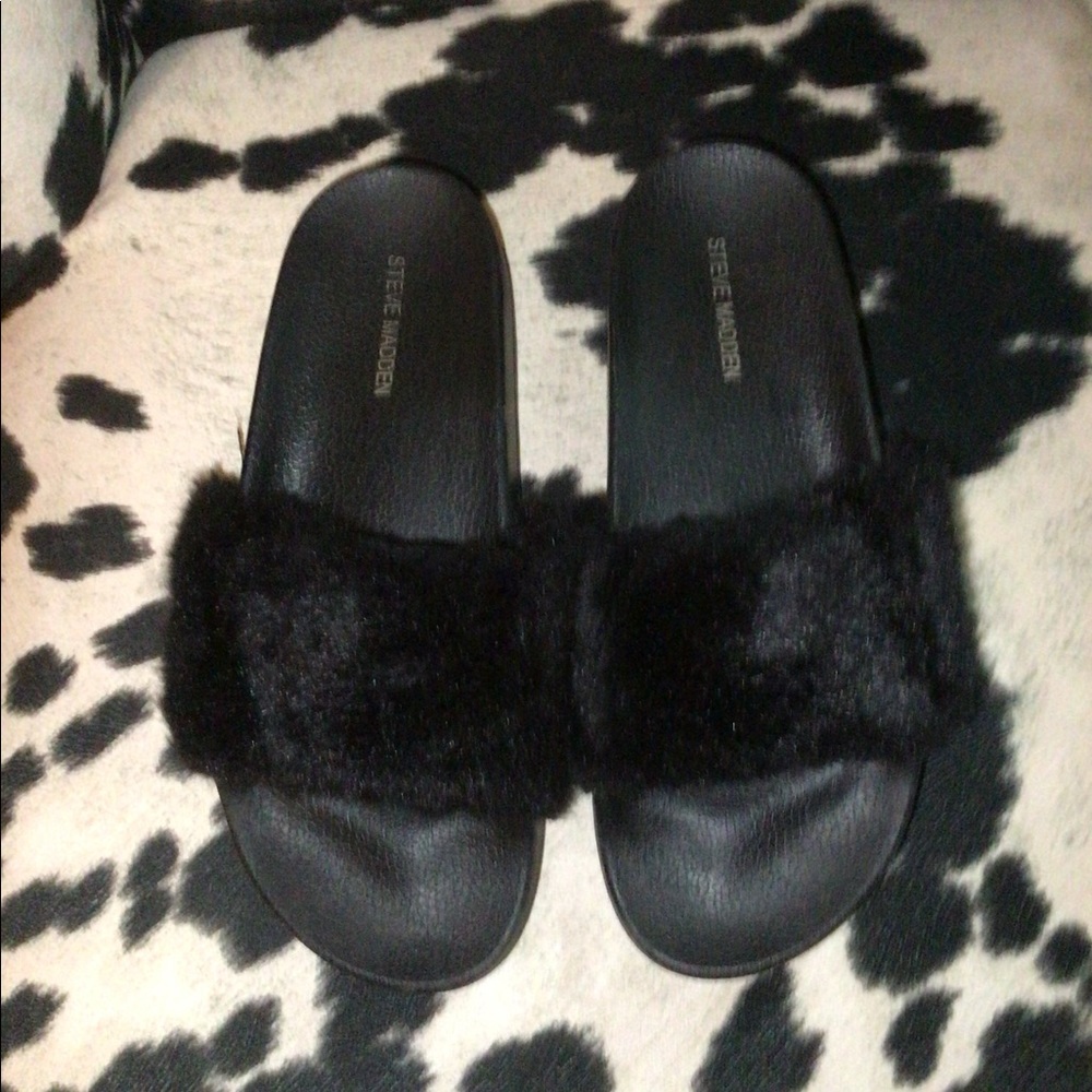 Steve Madden Fluffy Slides
